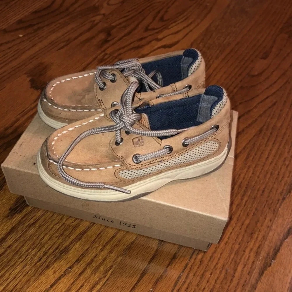 Sperry Tan Moccasin Boat Shoes Size 7.5M